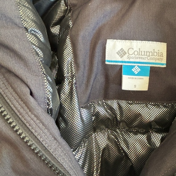 Women’s Columbia Omni-Tech Parka - Picture 4 of 5
